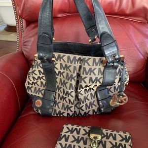 Michael Kors tote purse and wallet